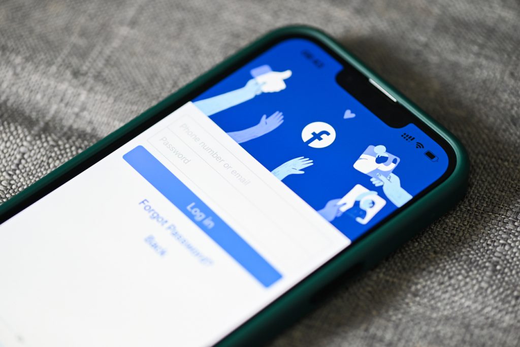 Facebook e Instagram a pagamento